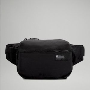 Lululemon Clean Lines Belt Bag 2L
